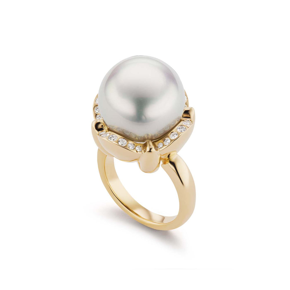 Diamond Clamshell Pearl Ring